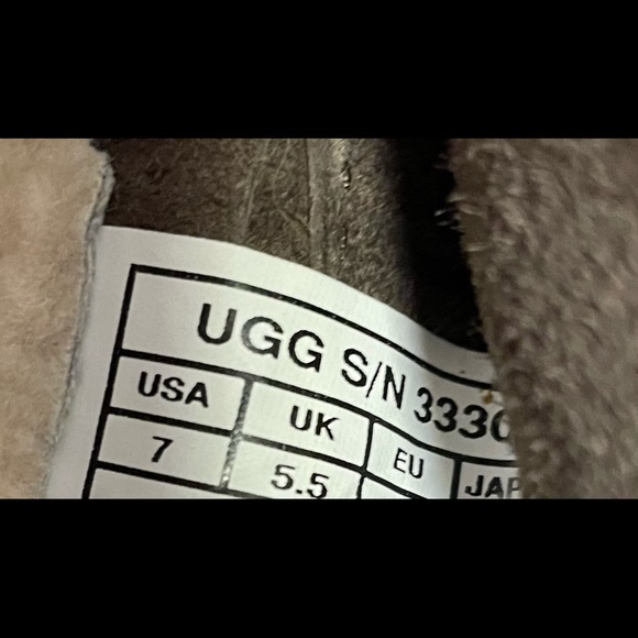 Ugg boots size 7 - Picture 4 of 6